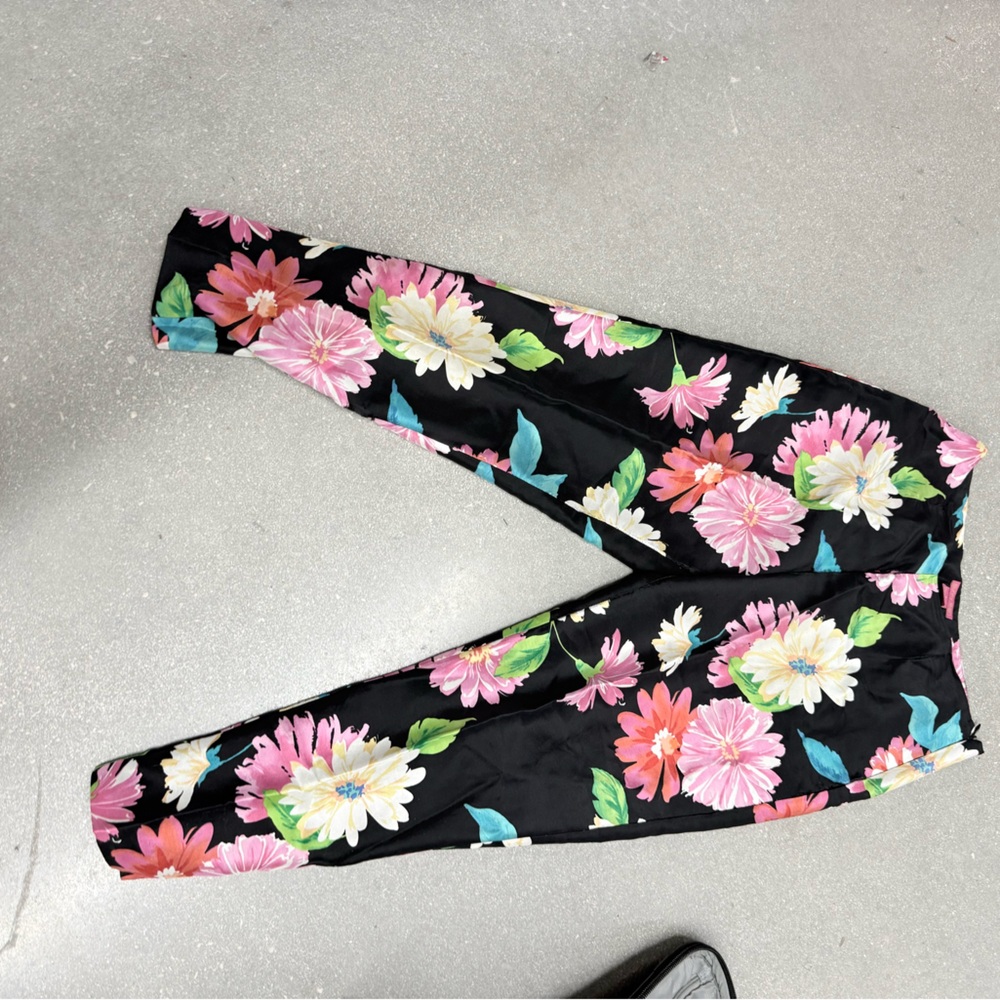 Sunny Leigh Black Floral Pants size 8